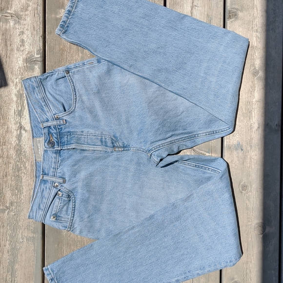 Everlane 90's Cheeky Jean - Picture 2 of 16